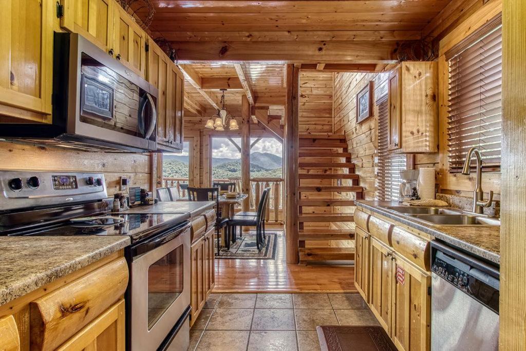 Endless View- Amazing Panoramic Mountain Views, Pool Access, Free Area Attraction Tickets Villa Sevierville Exterior photo